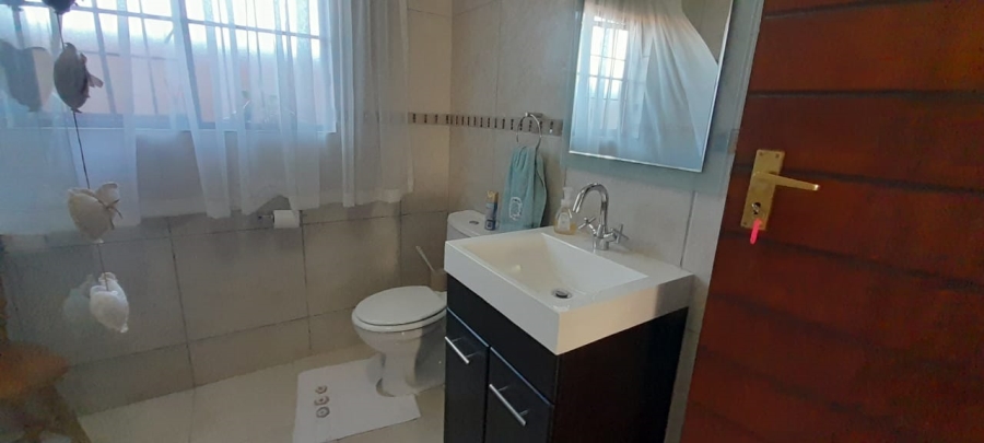 3 Bedroom Property for Sale in Flamwood North West